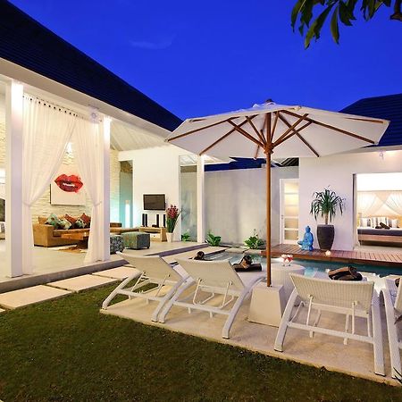 Villa Dheva Seminyak Zewnętrze zdjęcie